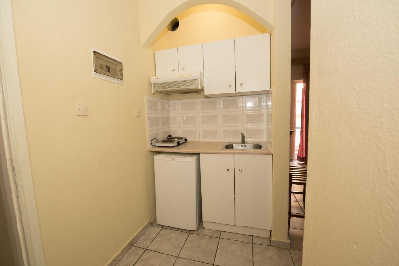 Amelies Apartments Paralía Exterior foto